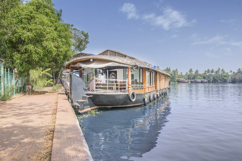 2-BR houseboat for 6 , Alappuzha , Houseboat