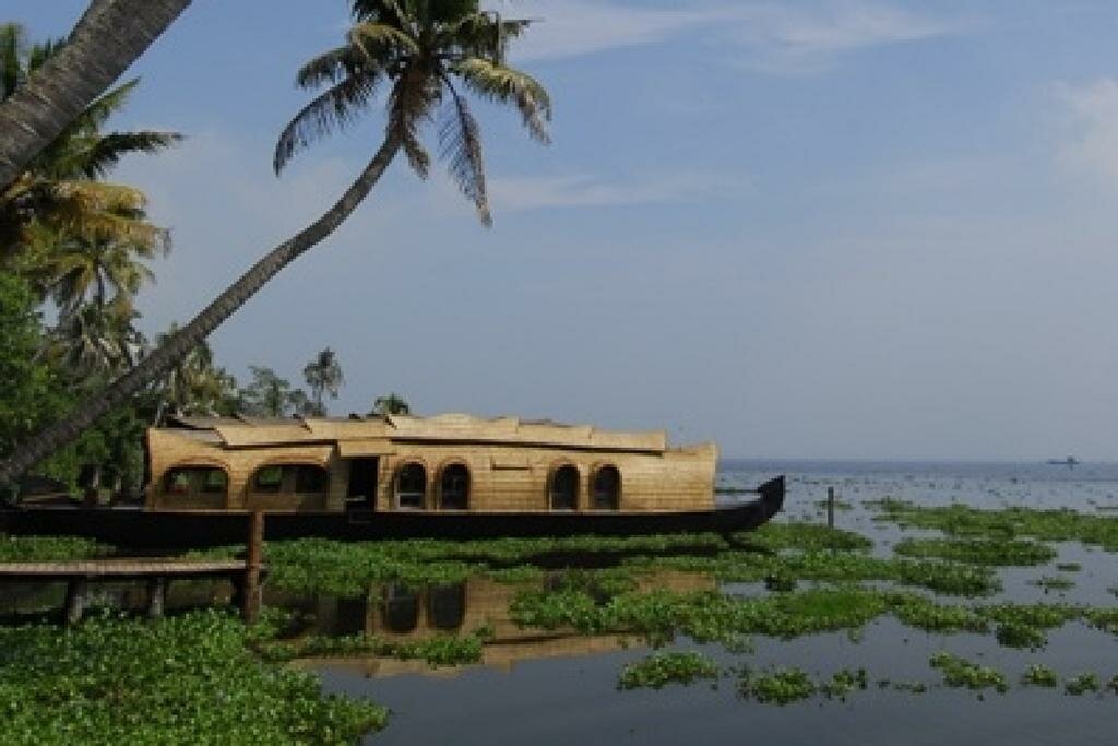 2-BR houseboat for a family , Alappuzha , Houseboat